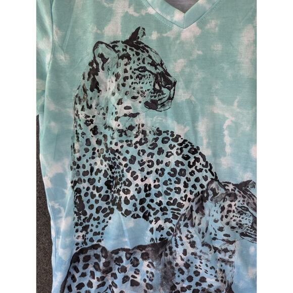Women's V Neck Top Tee SZ S Cheeta Print Sublimation, , by White Stag,NWT . - Picture 4 of 8